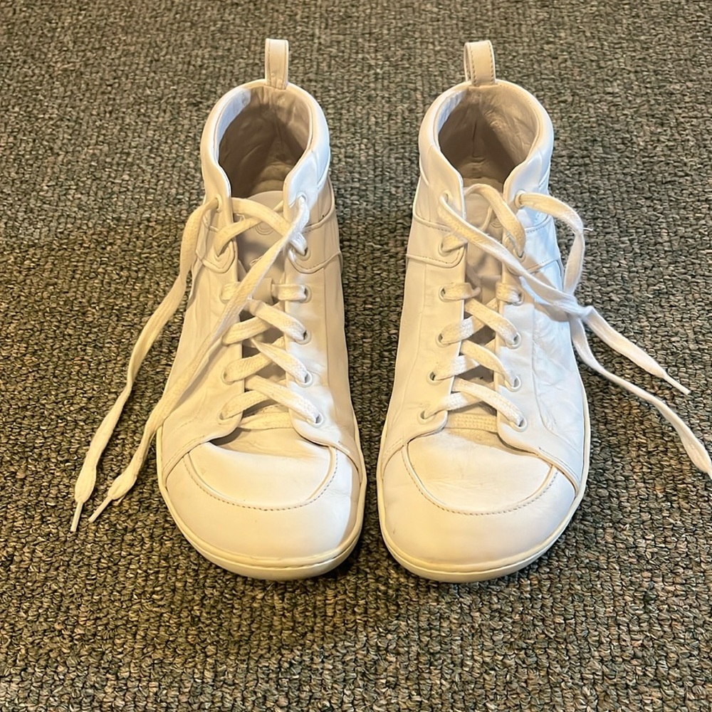 Mukishoes- barefoot high top sneaker